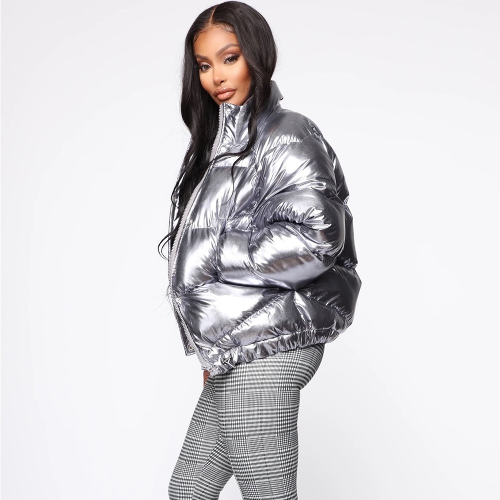 Fashion nova keep out of it puffer jacket in silver NWT